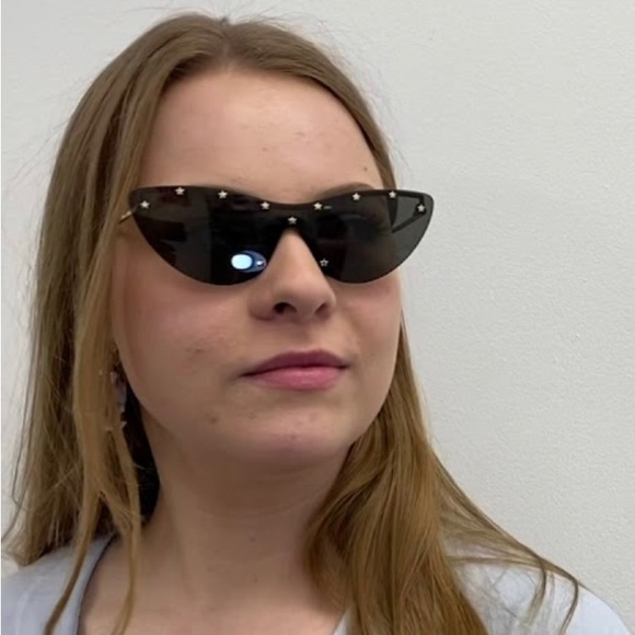 GUCCI  Metal Rimless Star Studded 90mm Cat Eye GG0666S Sunglasses Black Gold - Picture 11 of 13